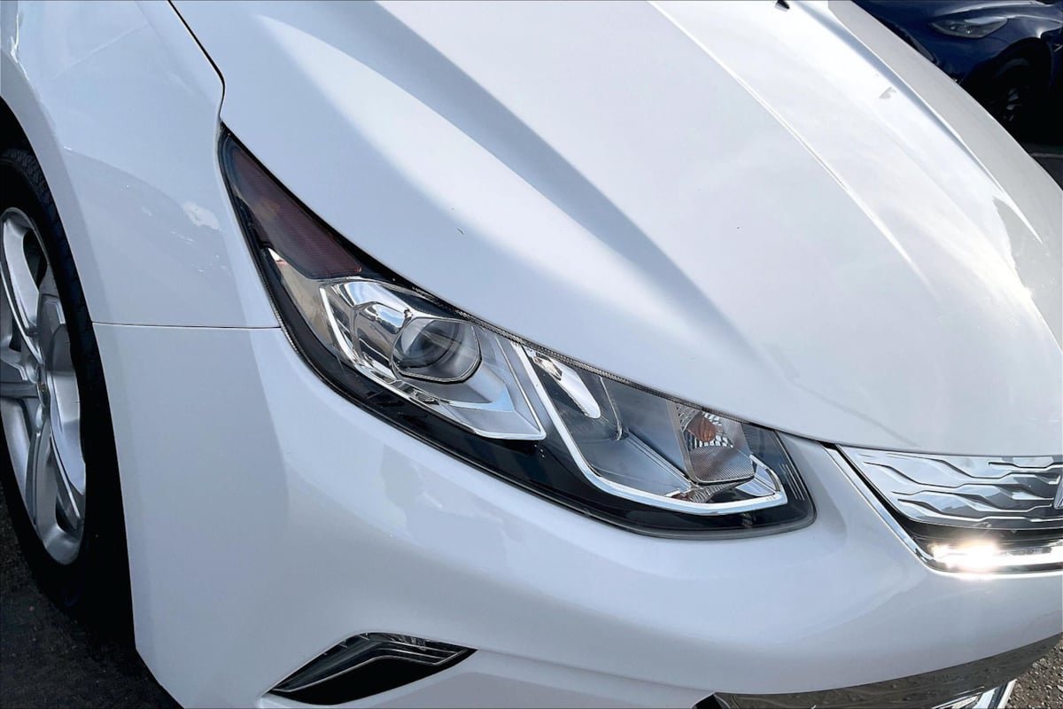 Used 2018 Chevrolet Volt LT FWD image 26