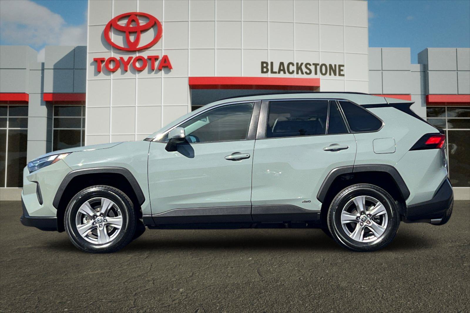 Certified 2023 Toyota RAV4 XLE AWD/4WD image 6