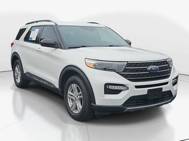 Used 2022 Ford Explorer XLT w/ Equipment Group 202A image 1