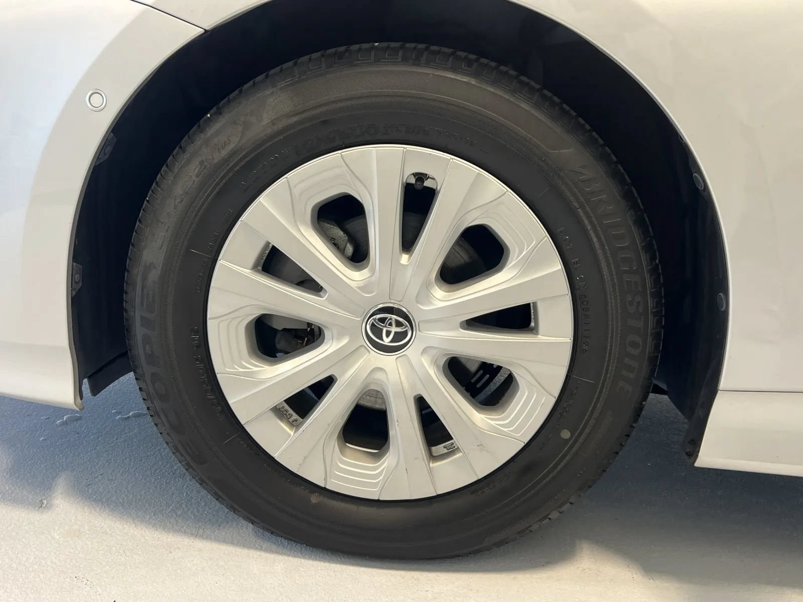 Used 2019 Toyota Prius LE FWD image 51
