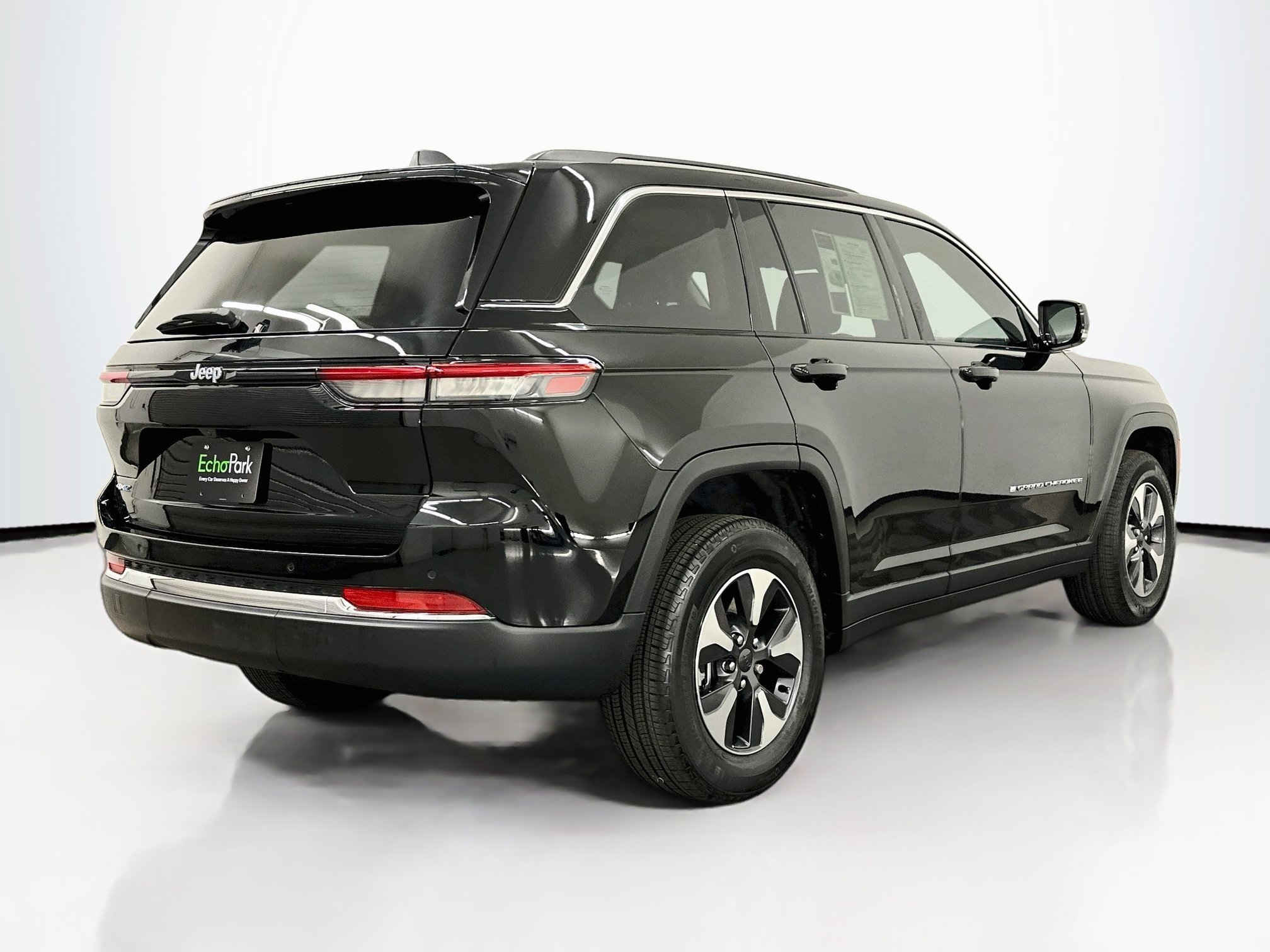 Used 2022 Jeep Grand Cherokee Limited 4xe AWD/4WD image 9