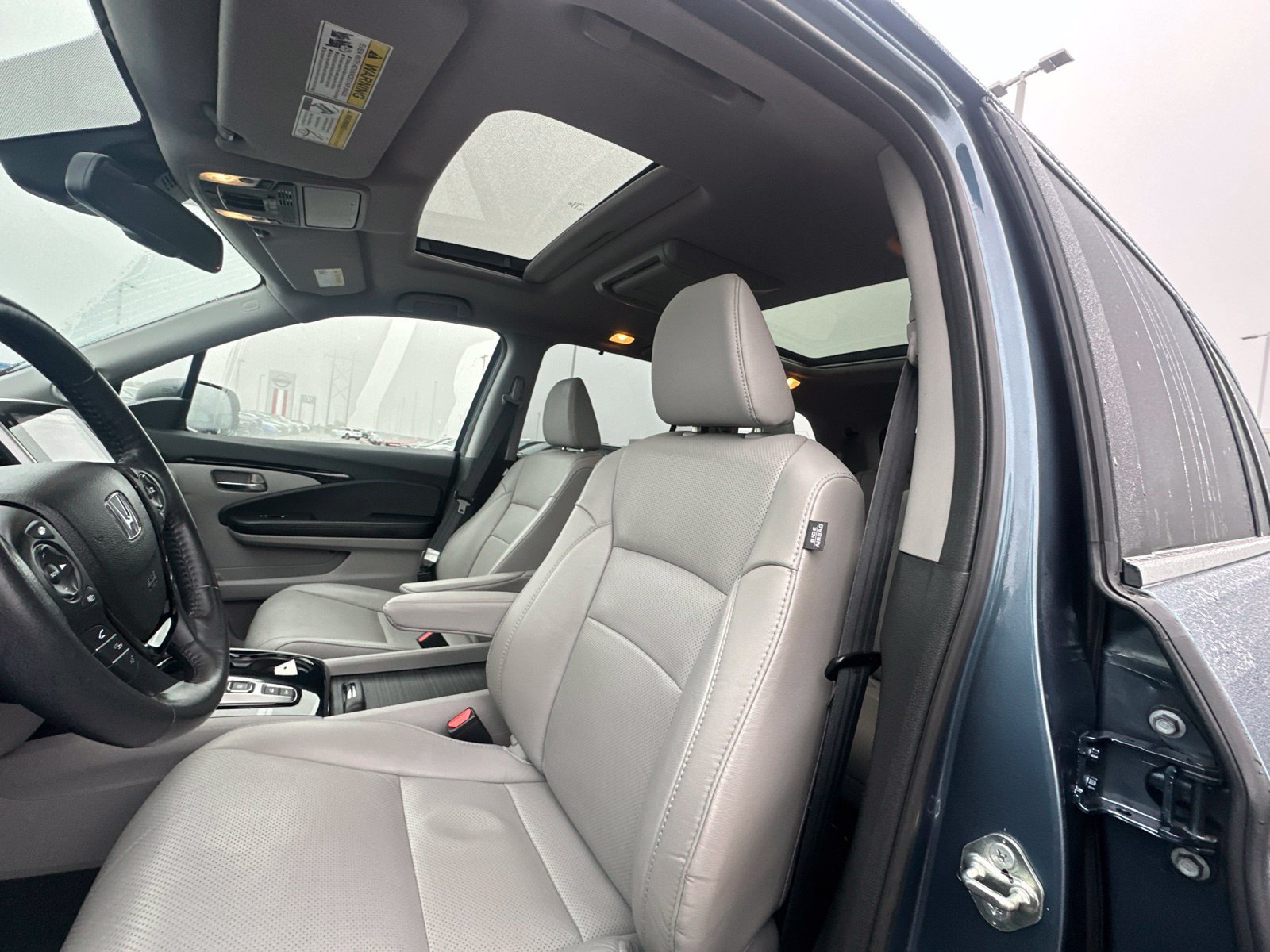 Used 2017 Honda Pilot Elite image 12