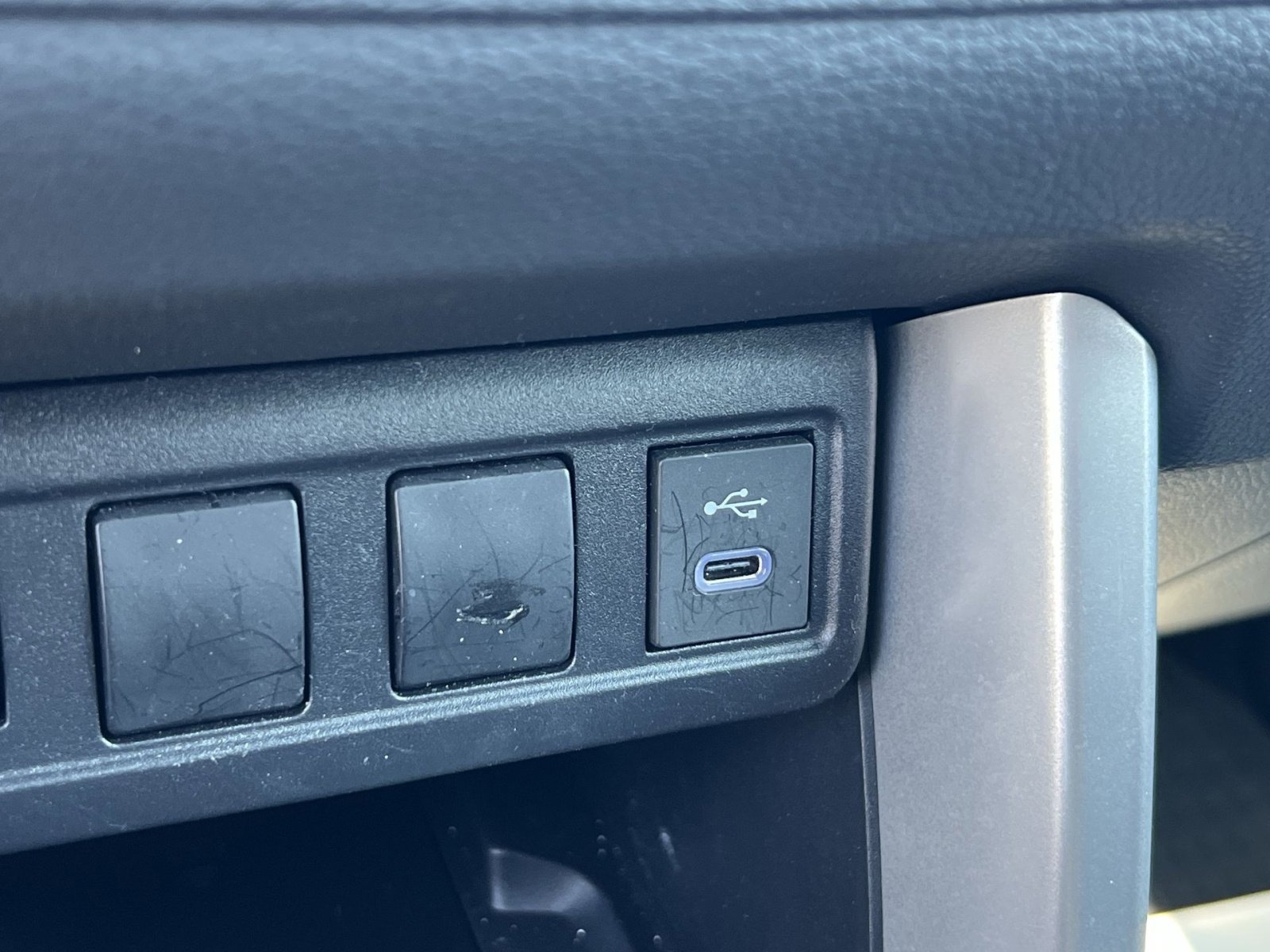 Used 2024 Toyota Corolla Cross SE image 34