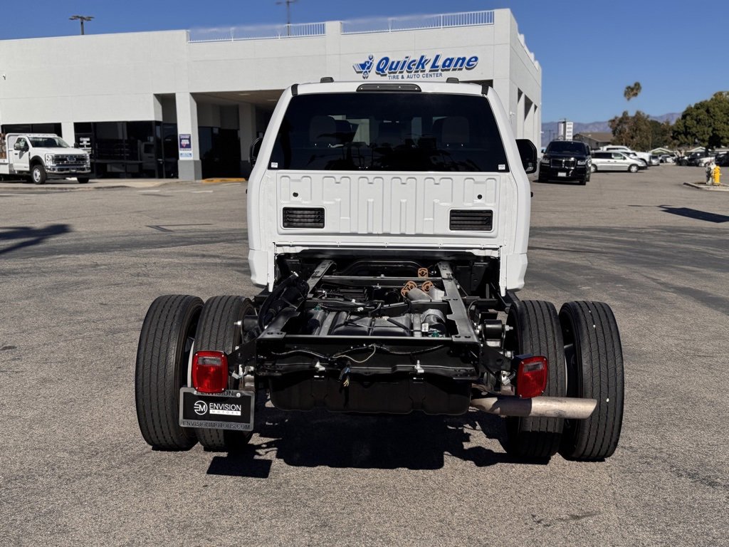 Used 2022 Ford F550 2WD Crew Cab Super Duty image 11