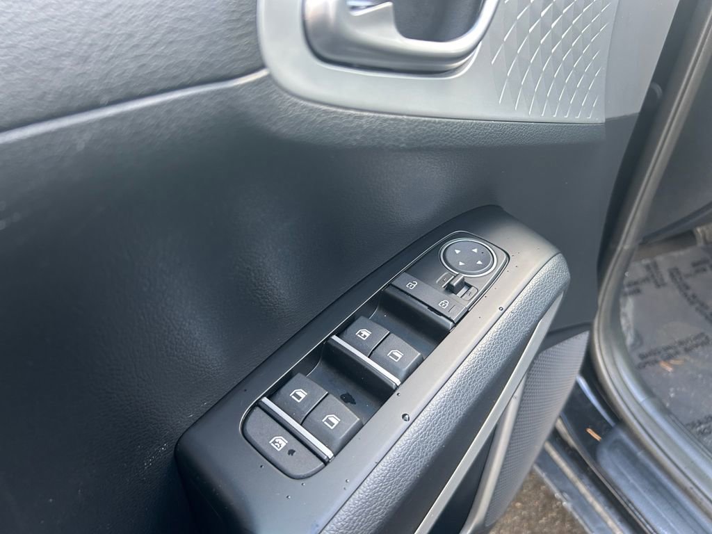 Used 2021 Kia Soul LX image 23