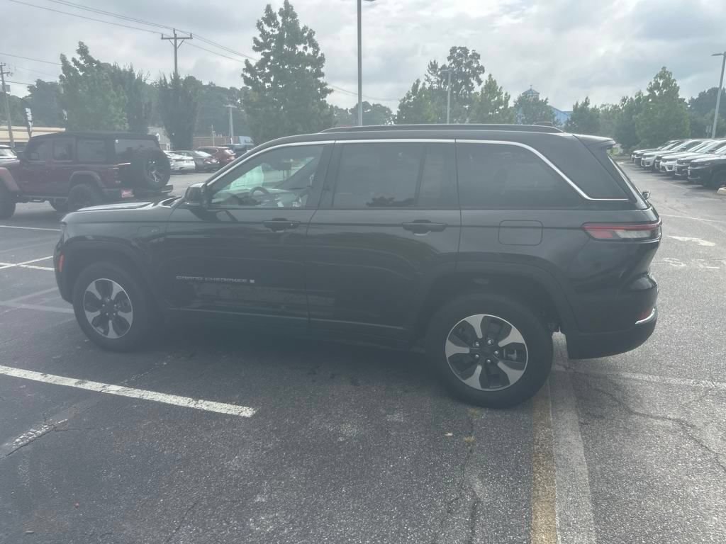 New 2024 Jeep Grand Cherokee Limited 4xe w/ Luxury Tech Group II AWD/4WD image 5