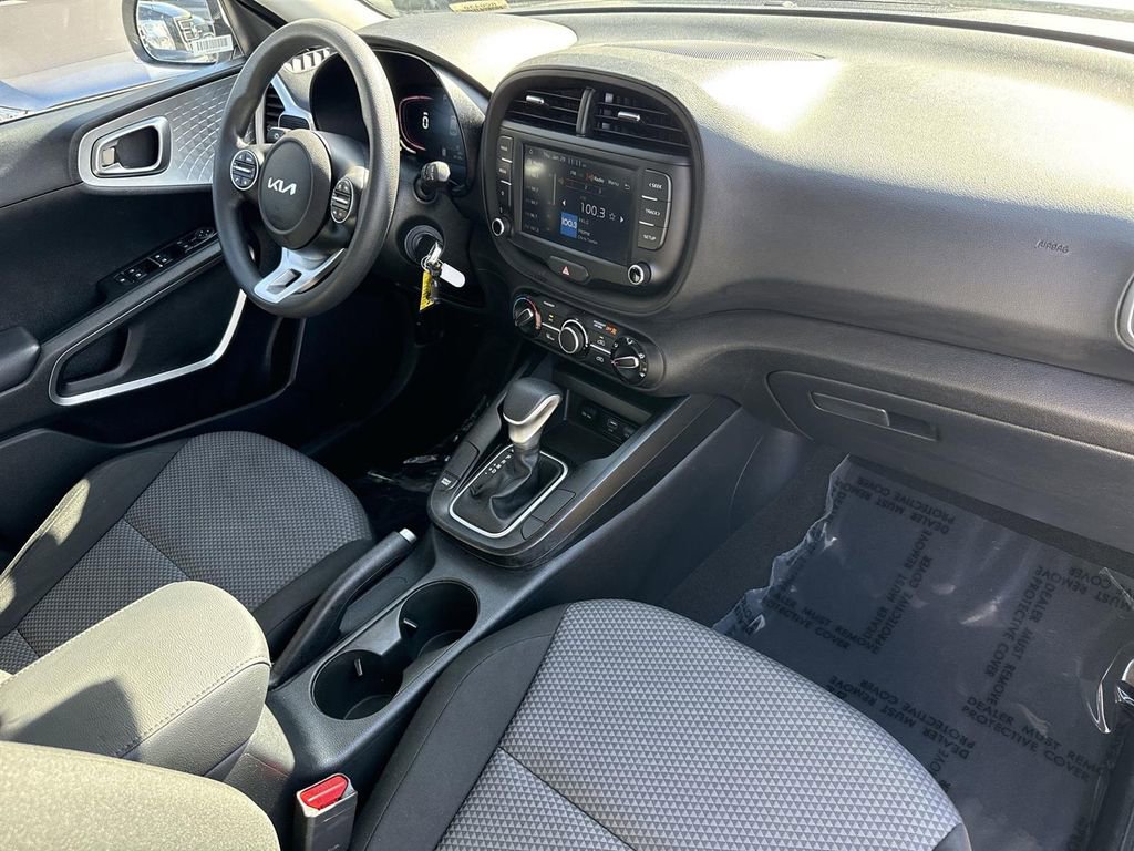 Used 2024 Kia Soul LX w/ Option Group 015 image 24
