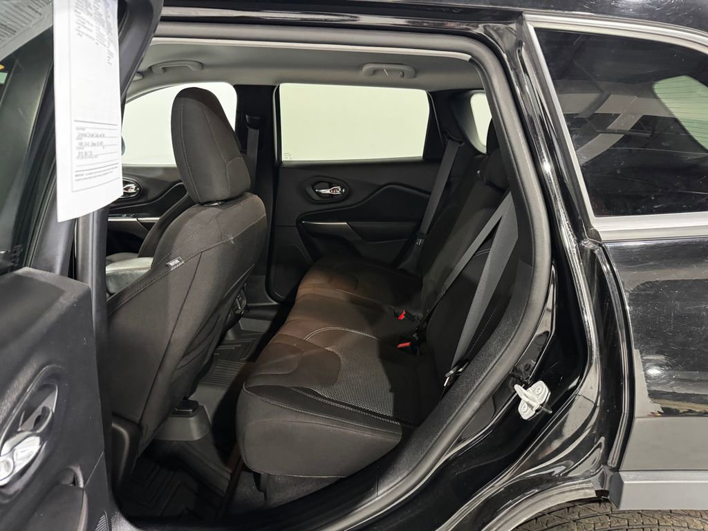 Used 2021 Jeep Cherokee Sport w/ Popular Appearance Group AWD/4WD image 18