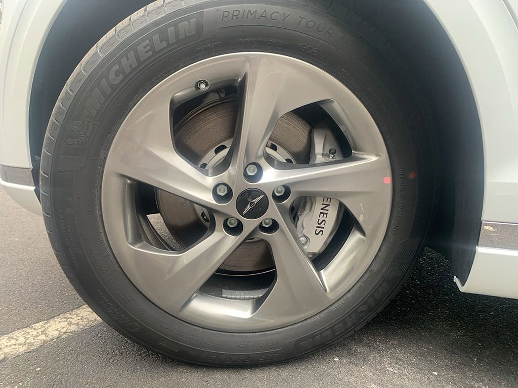 Used 2026 Genesis GV70 2.5T Select image 19