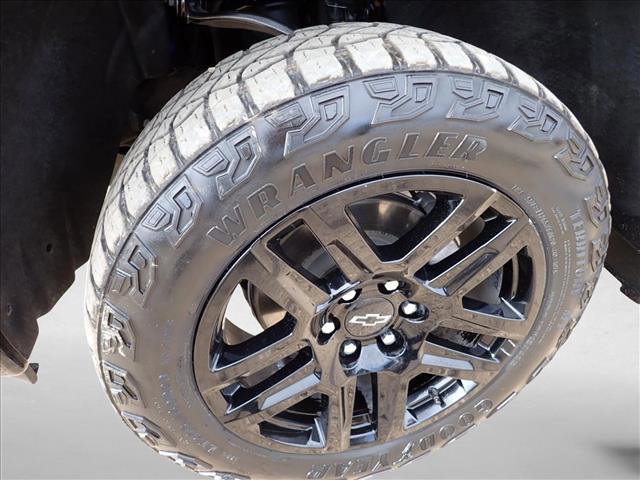 Used 2023 Chevrolet Silverado 1500 LT Trail Boss w/ Convenience Package II image 7