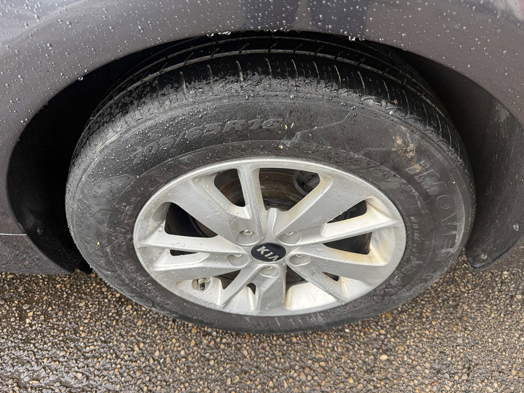 Used 2019 Kia Optima LX image 9