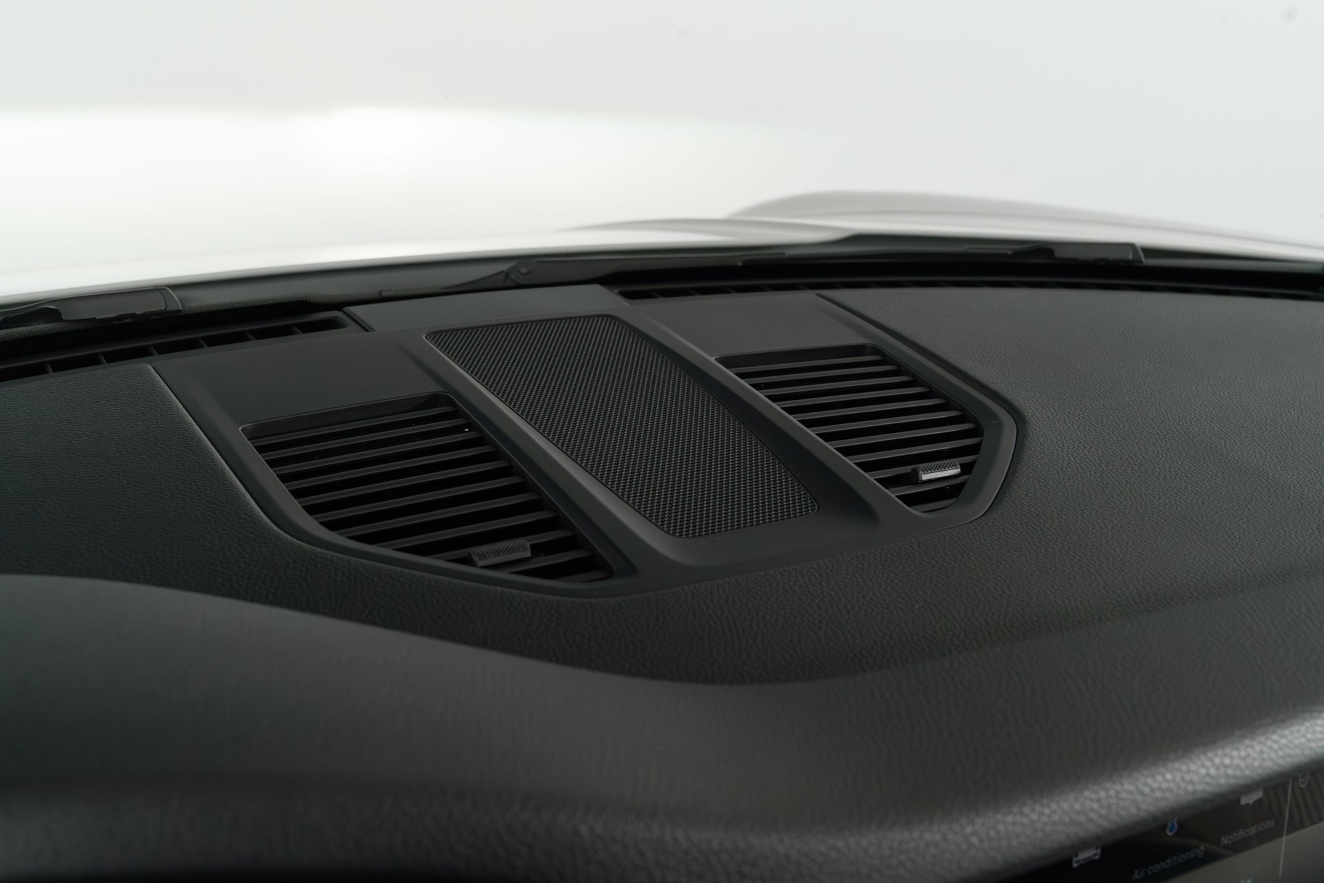 Used 2024 Porsche 911 Carrera image 36