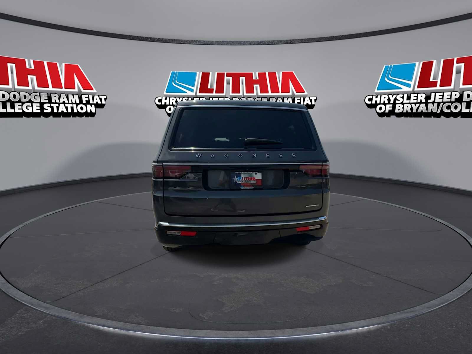 Used 2024 Jeep Wagoneer Series III AWD/4WD image 7