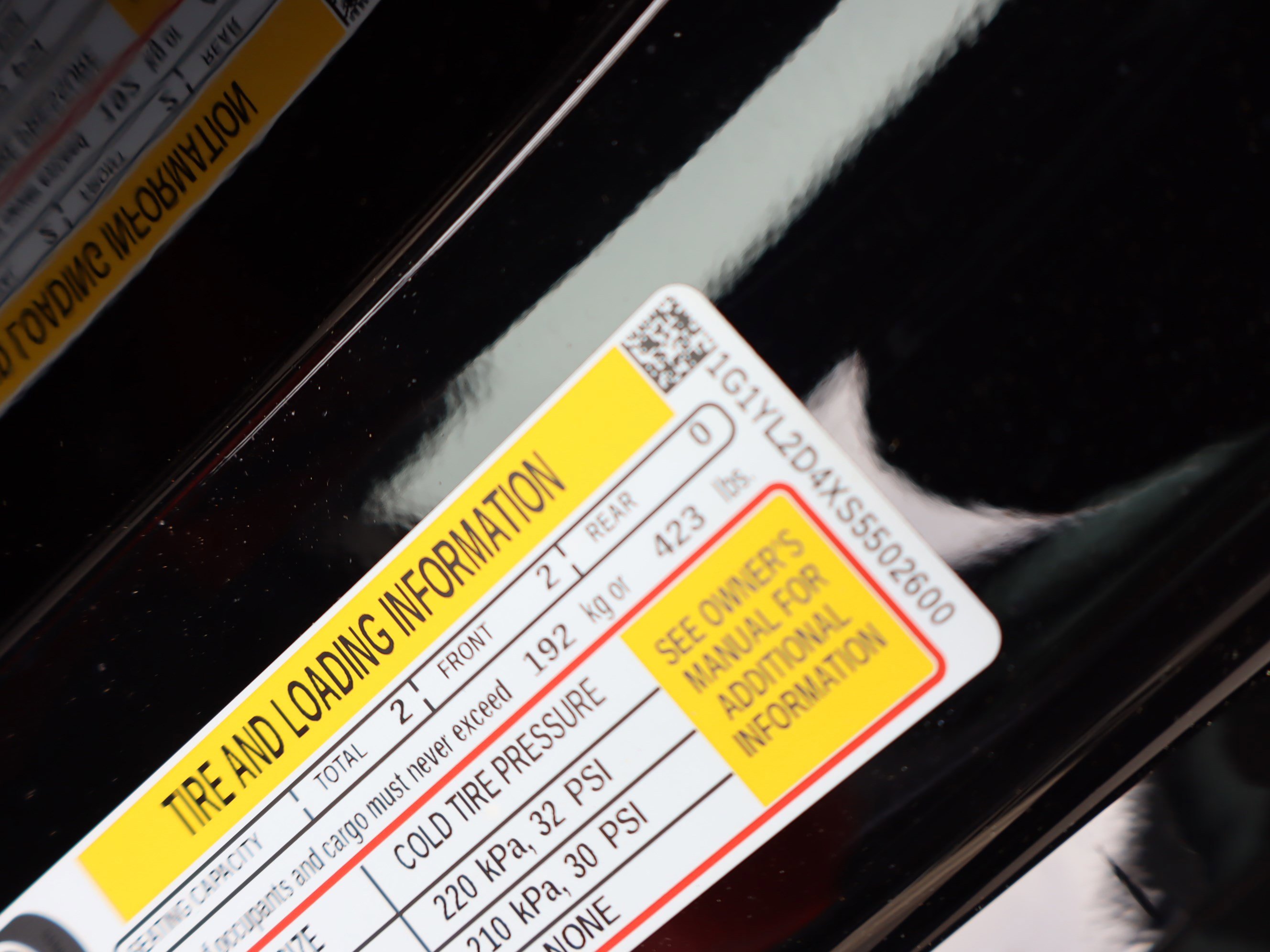 Used 2025 Chevrolet Corvette E-Ray w/ Stealth Interior Trim Package AWD/4WD image 40