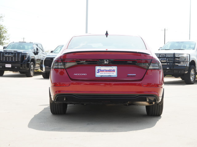 Used 2024 Honda Accord Sport image 4