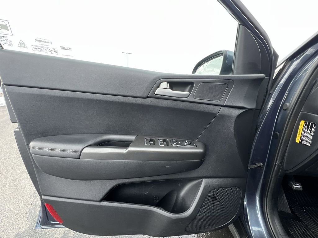 Used 2017 Kia Sportage LX w/ Option Group 012 image 21