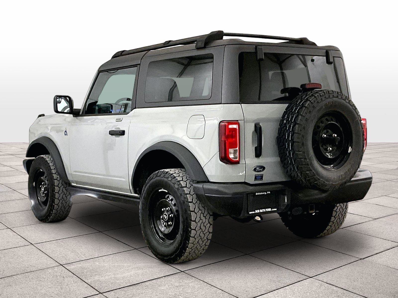 Used 2022 Ford Bronco Black Diamond image 10