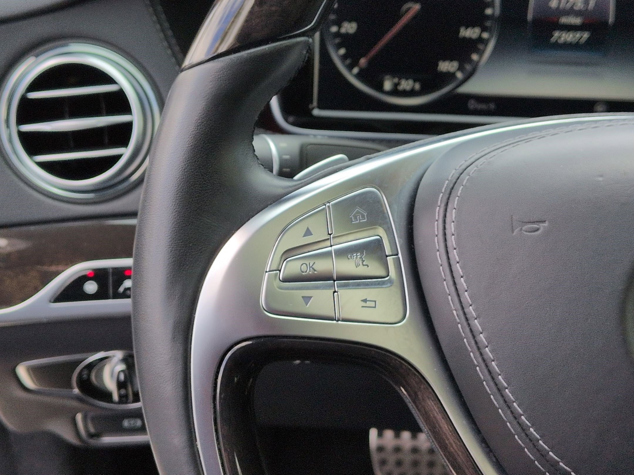 Used 2016 Mercedes-Benz S 550 Sedan image 19