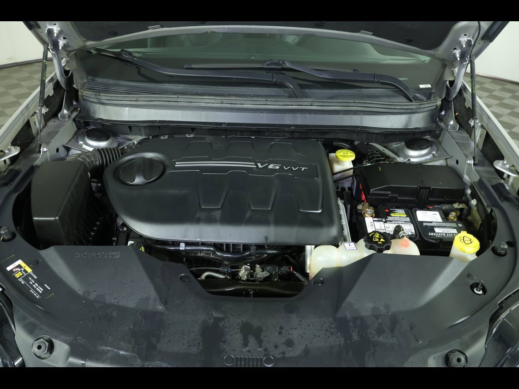 Used 2021 Jeep Cherokee Limited image 16