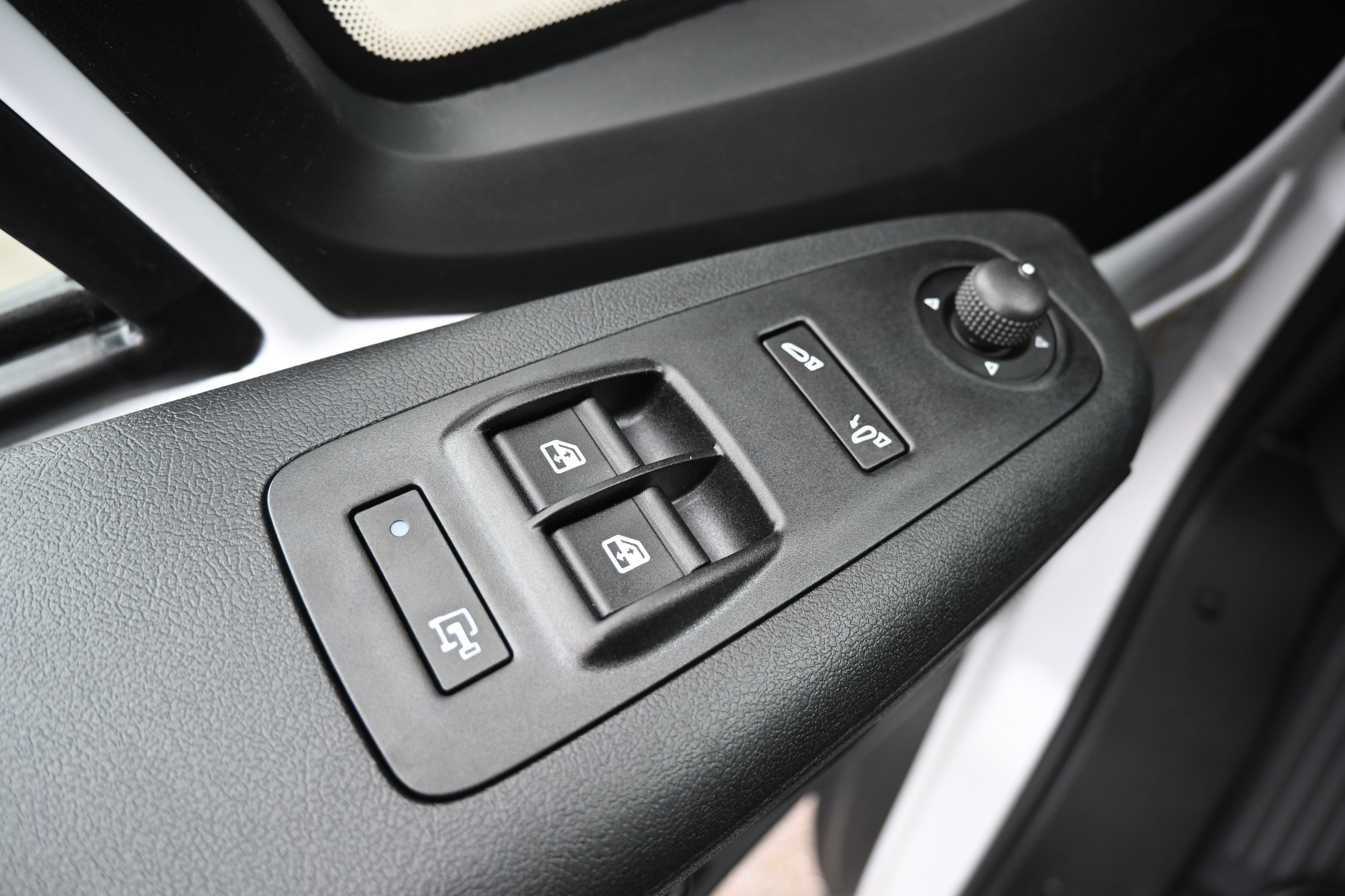 New 2026 RAM ProMaster 2500 w/ Convenience Group FWD image 17