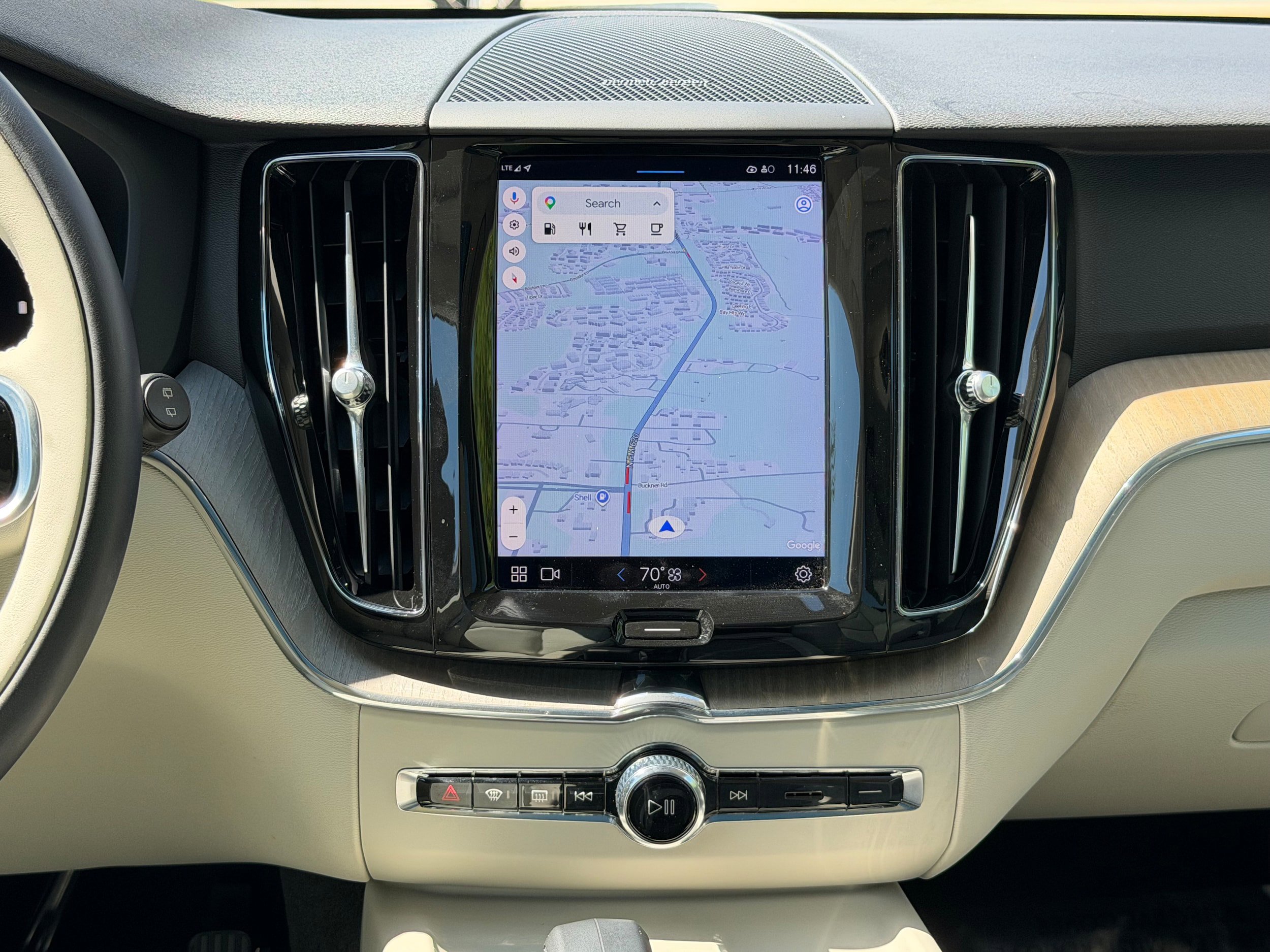 Certified 2023 Volvo XC60 B5 Plus FWD image 15