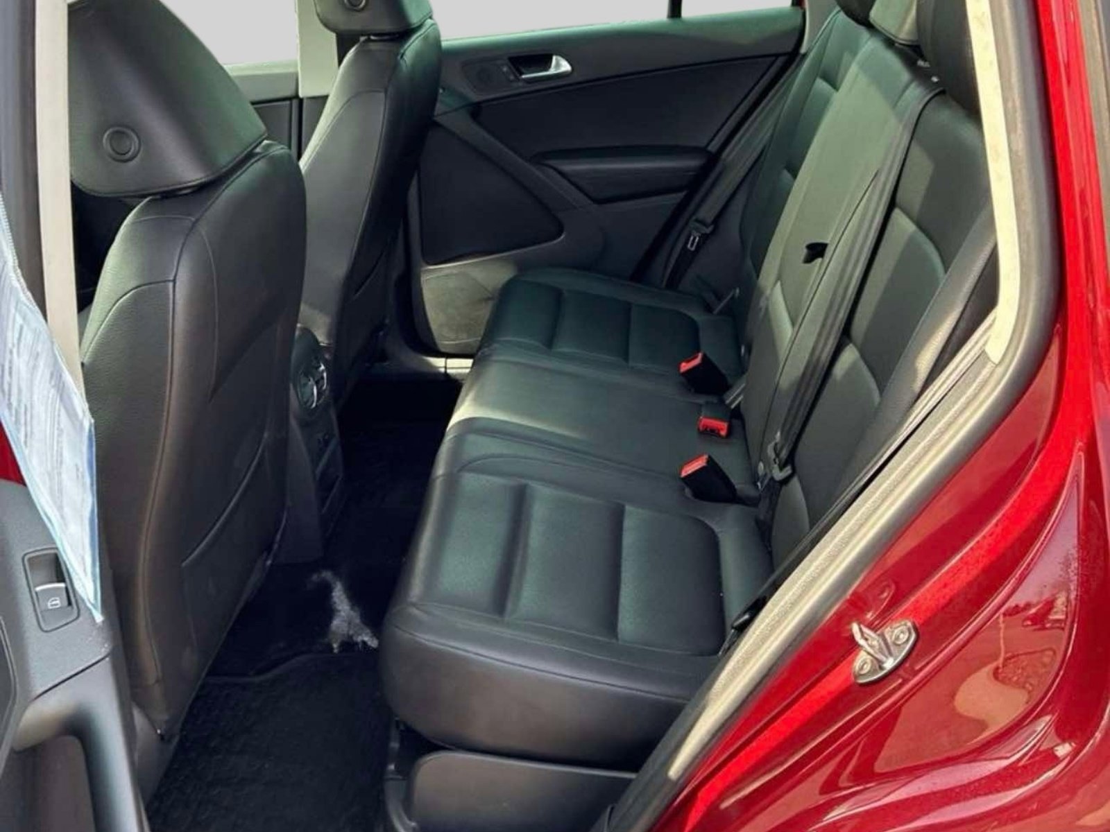 Used 2012 Volkswagen Tiguan S image 3