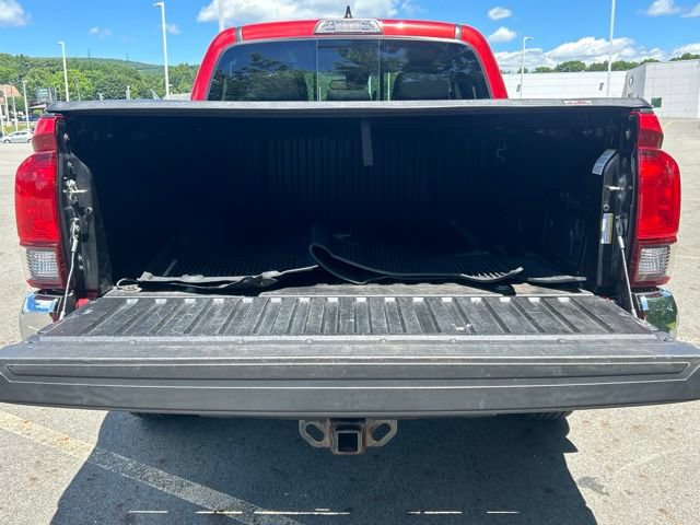 Used 2019 Toyota Tacoma SR5 AWD/4WD image 11