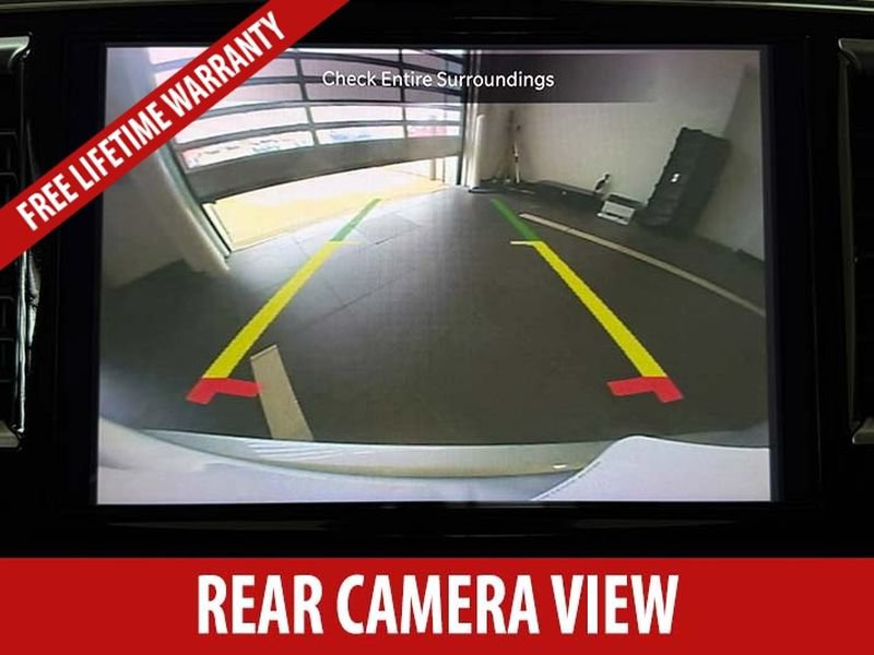 Used 2023 Chrysler Pacifica Touring-L FWD image 15