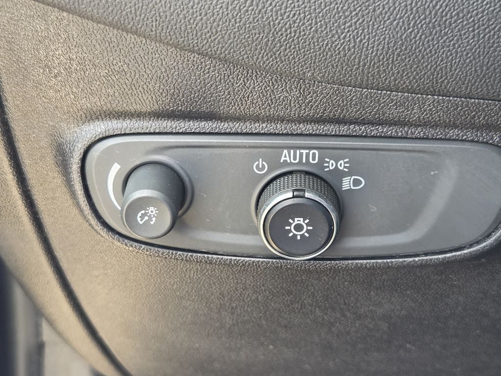 Used 2019 Chevrolet Equinox LT AWD/4WD image 24