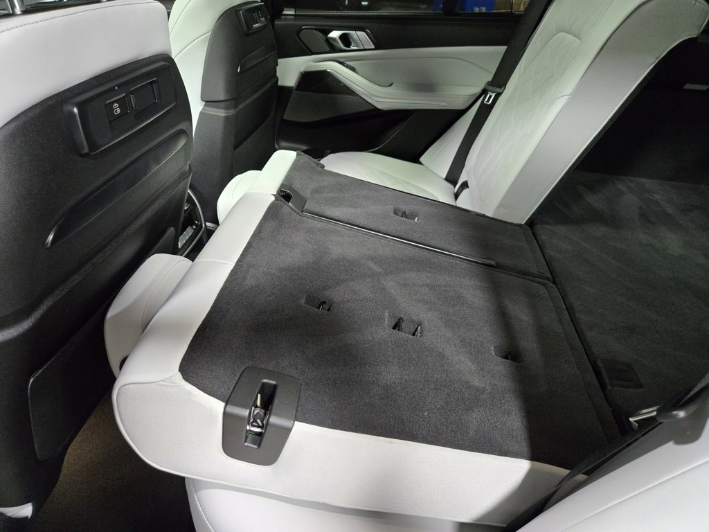 Used 2023 BMW X5 M50i w/ Executive Package image 42