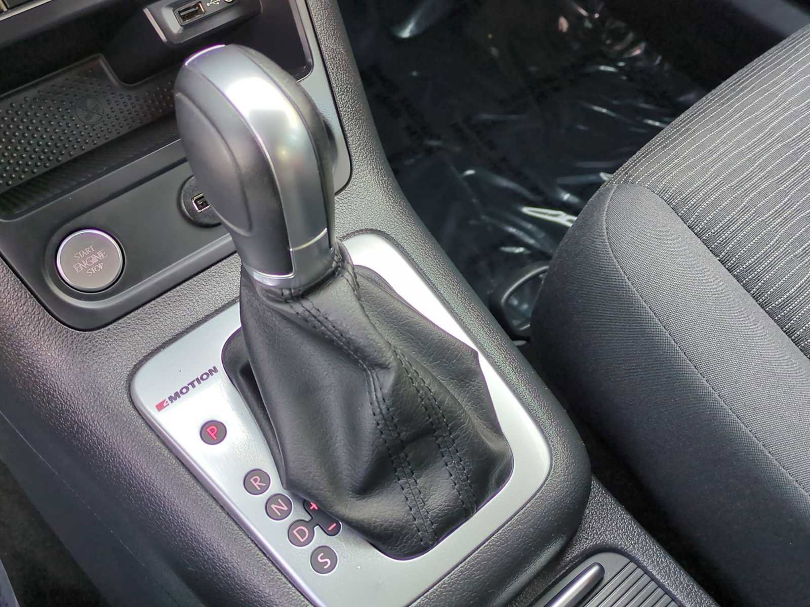 Used 2017 Volkswagen Tiguan Limited image 29