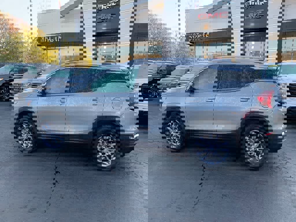 Used 2024 GMC Terrain SLT w/ Infotainment Package II video 2