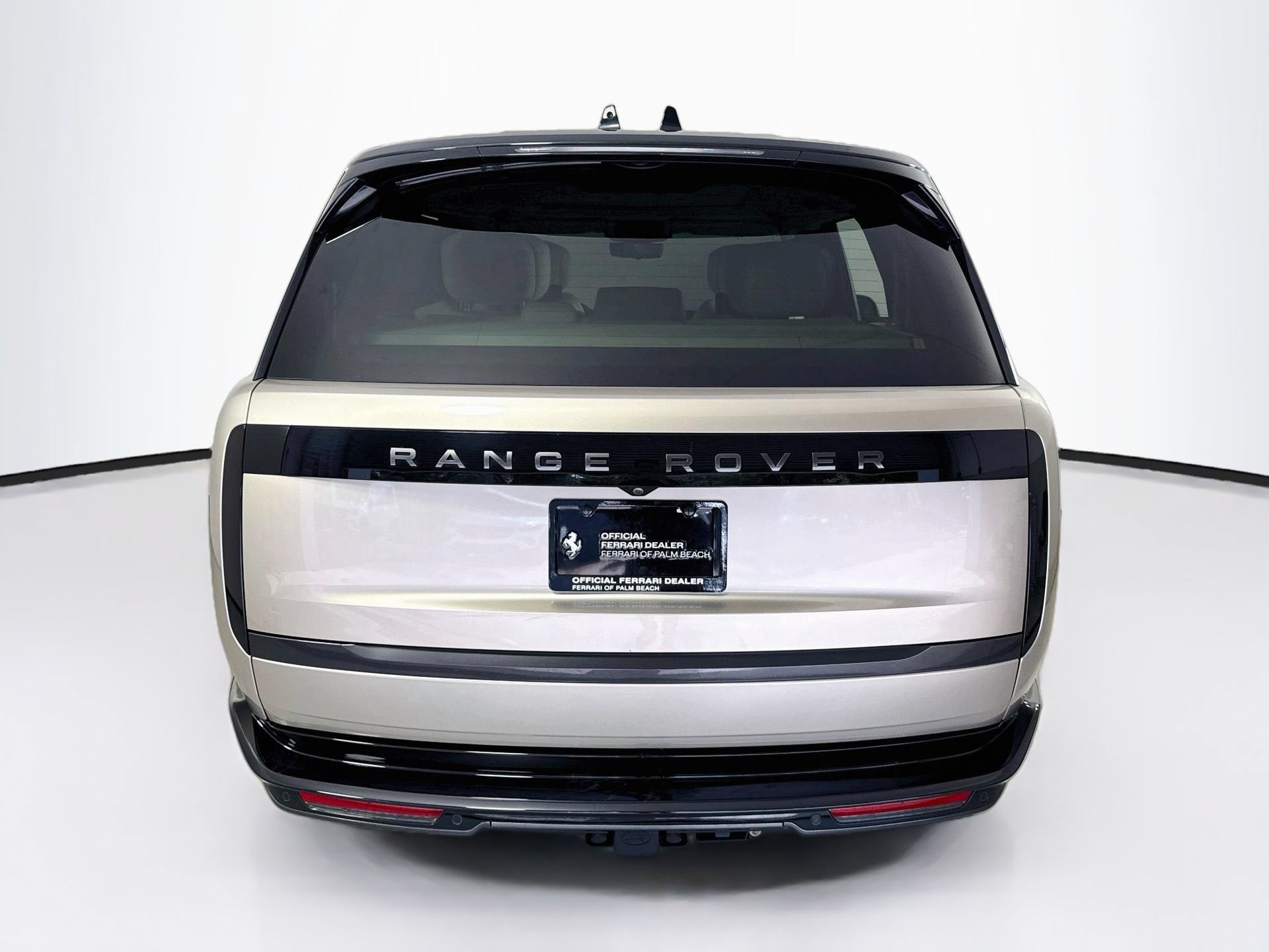 Used 2024 Land Rover Range Rover Long Wheelbase Autobiography AWD/4WD image 6