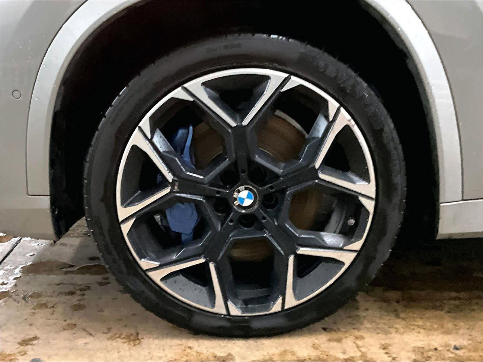 Used 2024 BMW X1 M35i w/ Shadowloine Package AWD/4WD image 11
