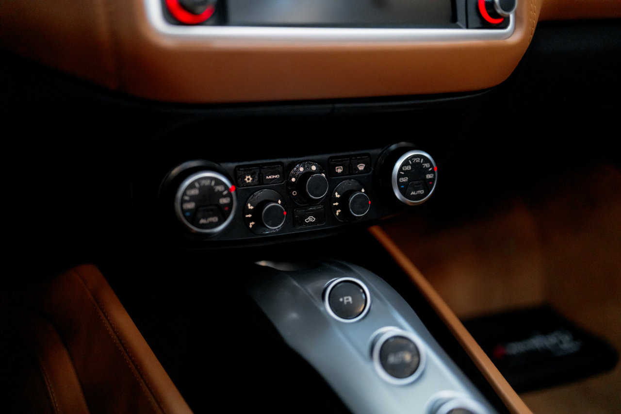 Used 2016 Ferrari California T image 65