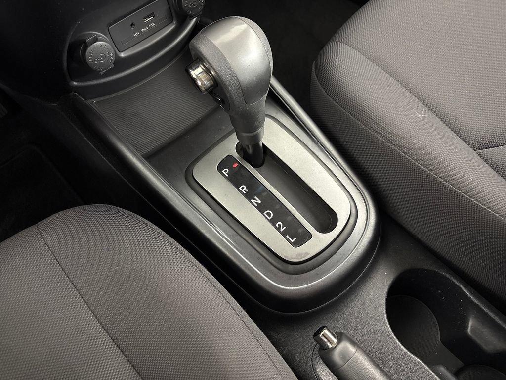 Used 2010 Kia Soul + FWD image 29