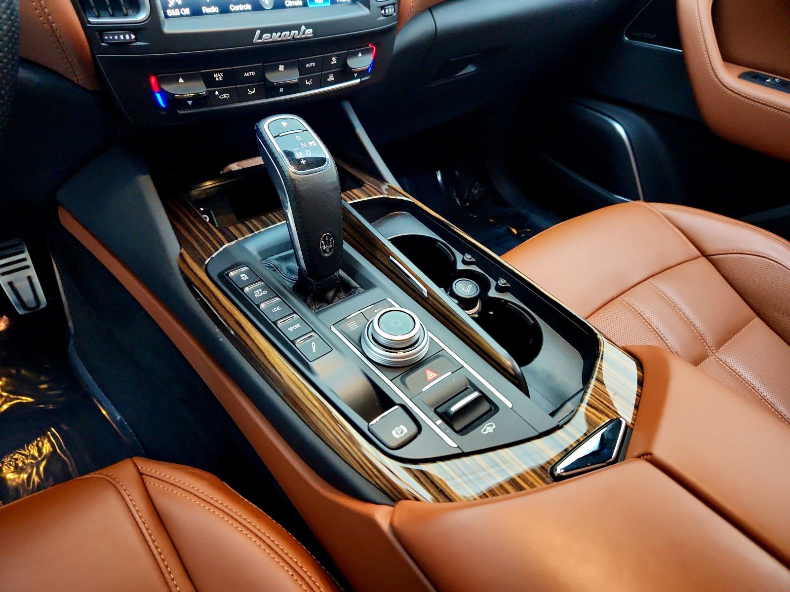 Used 2019 Maserati Levante S GranSport image 17