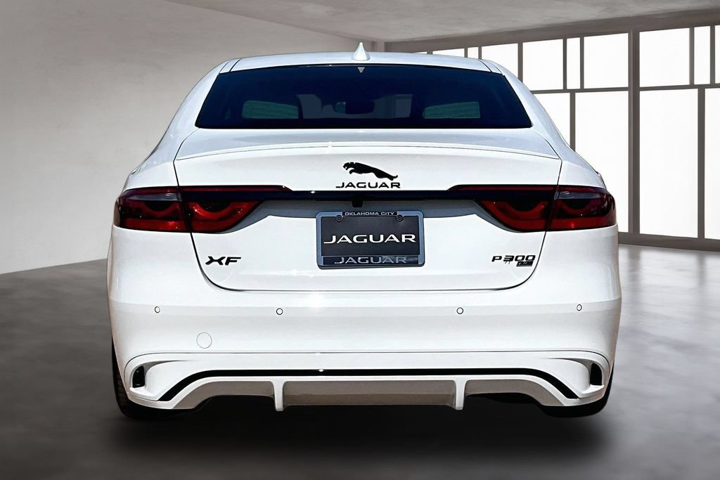 Used 2022 Jaguar XF R-Dynamic SE AWD/4WD image 4