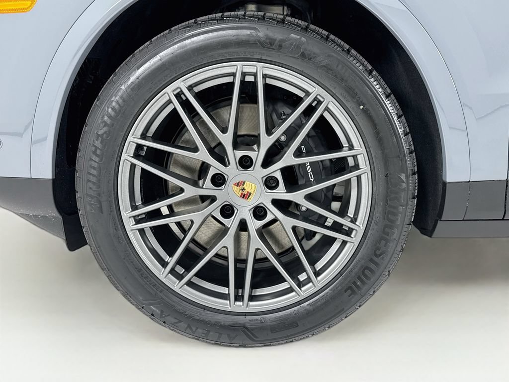 New 2026 Porsche Cayenne AWD/4WD image 33