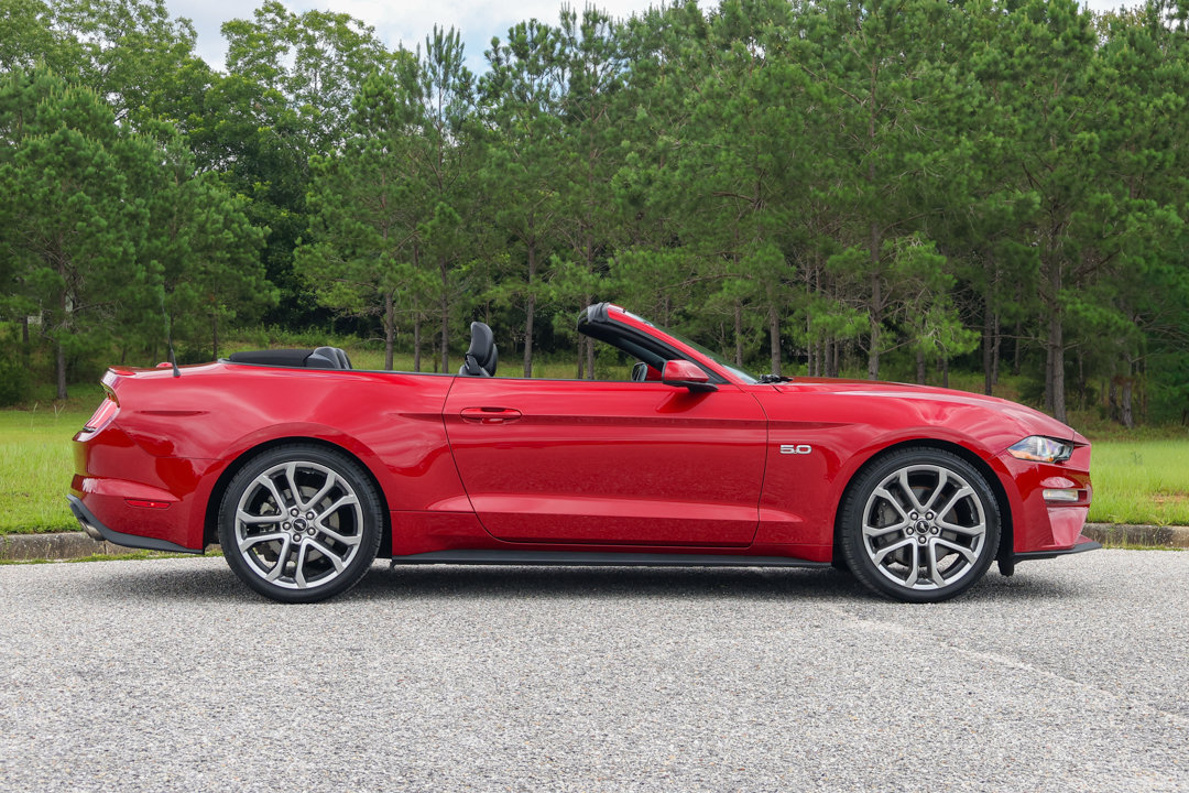 Used 2021 Ford Mustang GT Premium RWD image 9