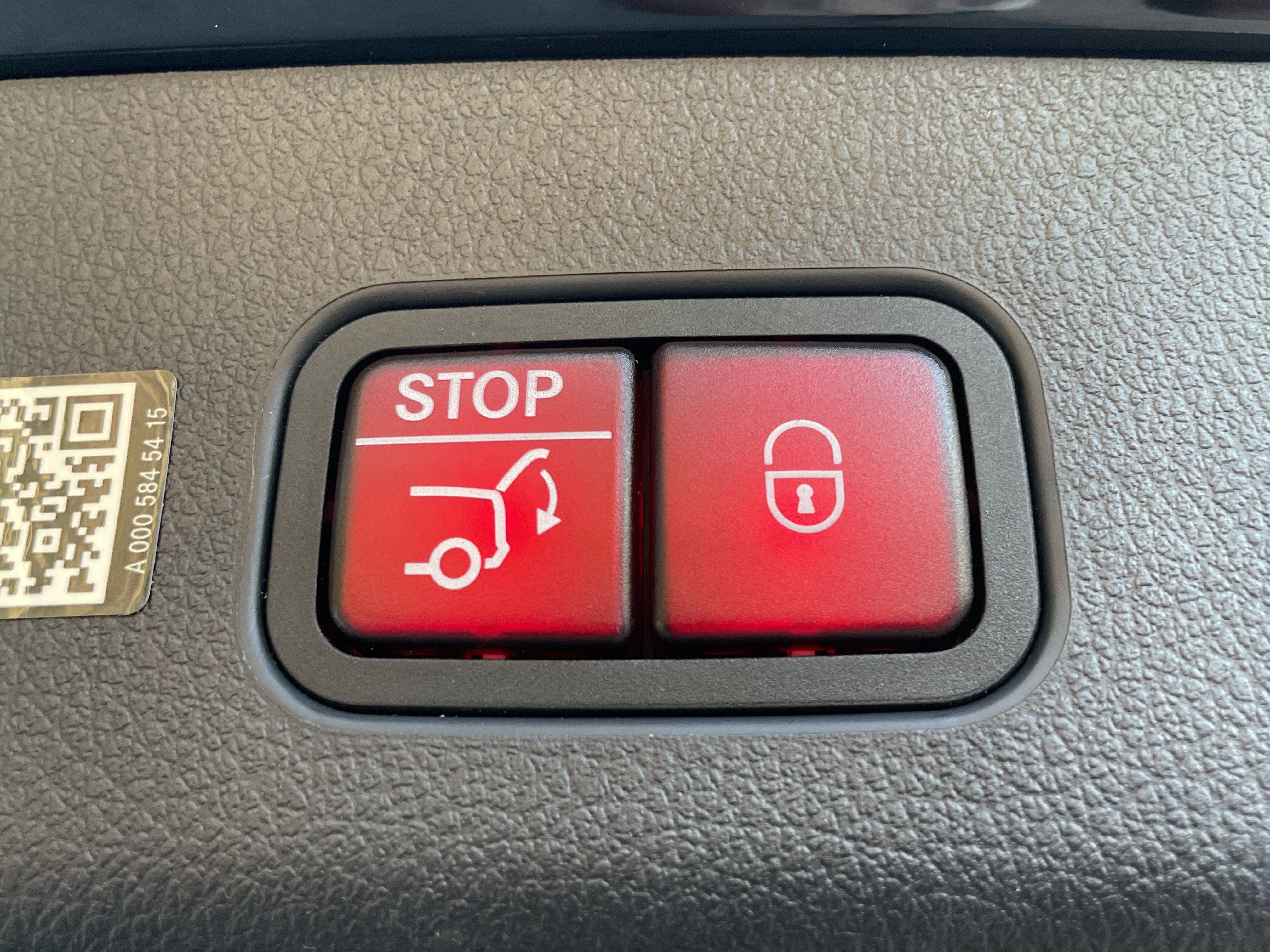 Used 2024 Mercedes-Benz GLC 300 4MATIC image 13