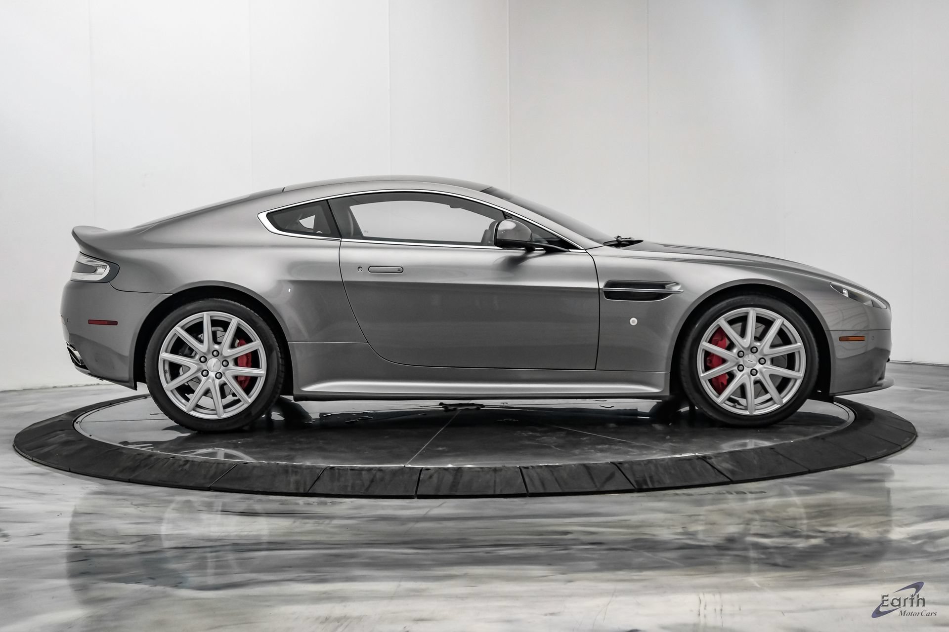 Used 2014 Aston Martin V8 Vantage S RWD image 24