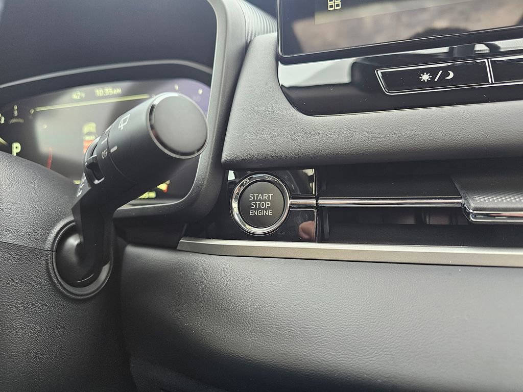 New 2026 Mitsubishi Outlander SEL image 22