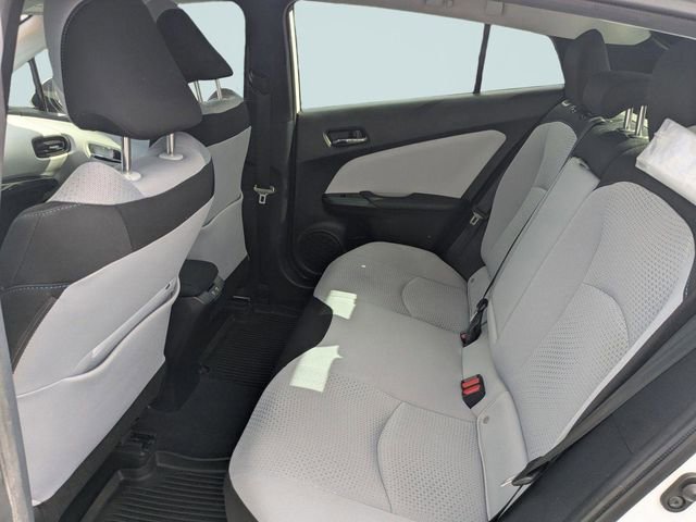 Used 2022 Toyota Prius LE image 12