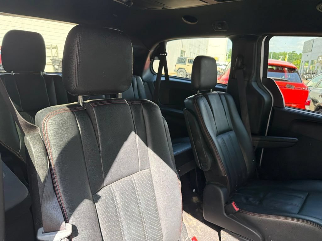 Used 2019 Dodge Grand Caravan GT FWD image 11