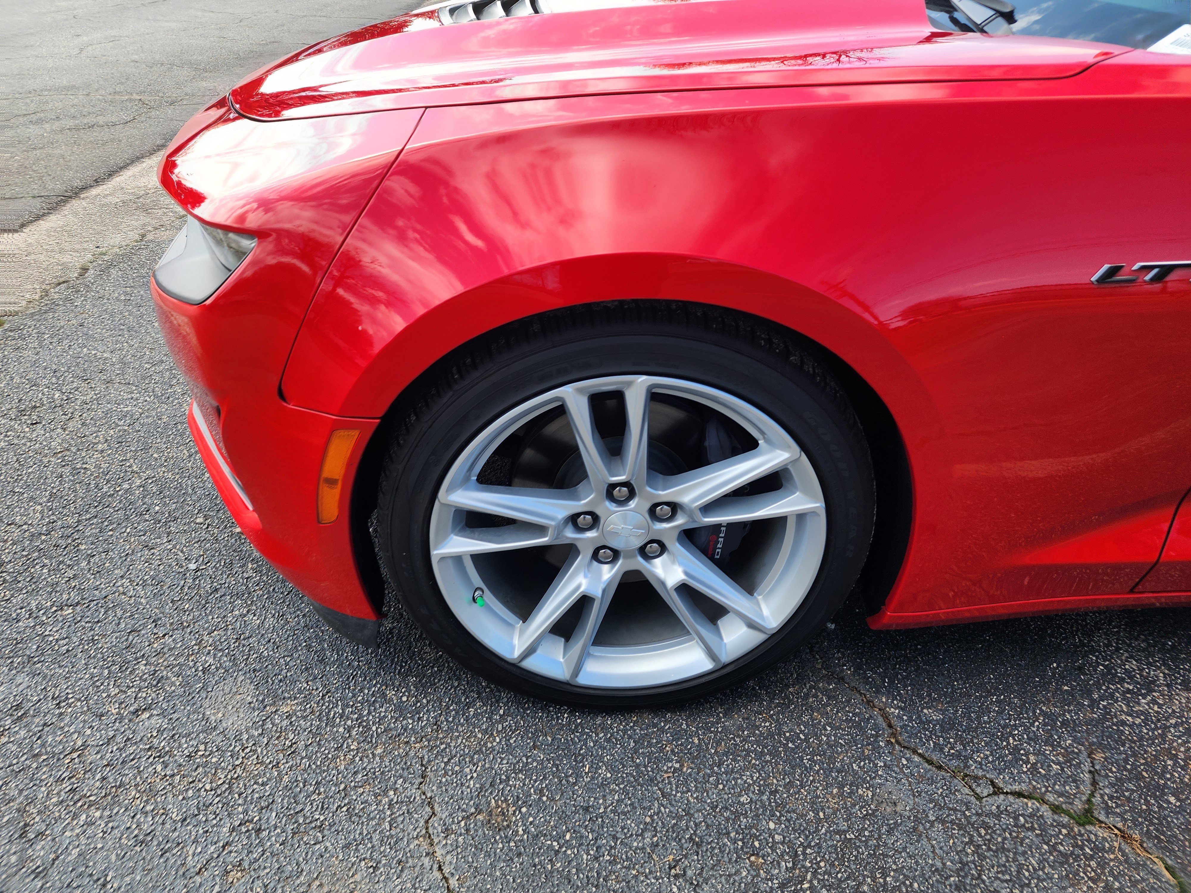 Used 2022 Chevrolet Camaro LT w/ Technology Package image 5