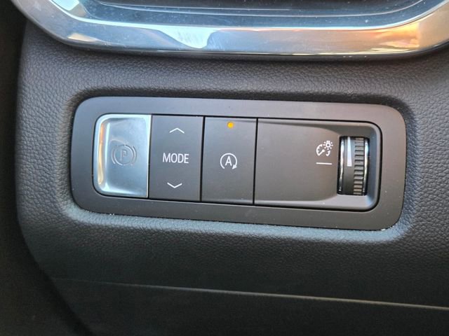 Used 2025 GMC Acadia Elevation FWD image 22