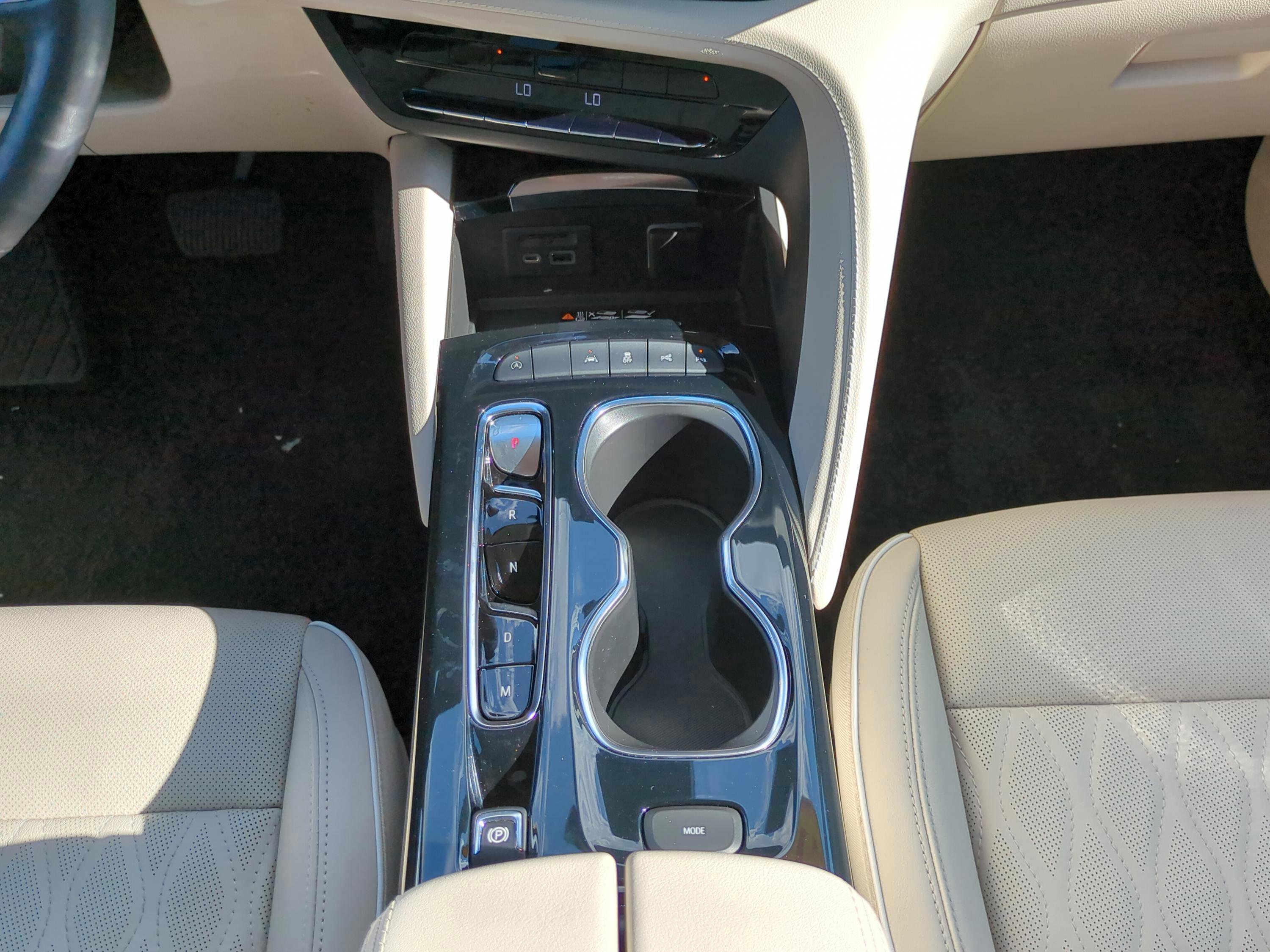 Used 2021 Buick Envision Avenir w/ Technology Package II FWD image 16