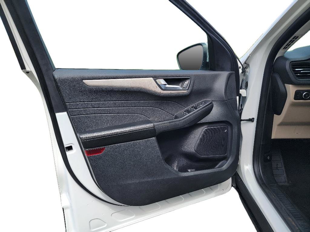 Used 2022 Ford Escape SEL FWD image 9