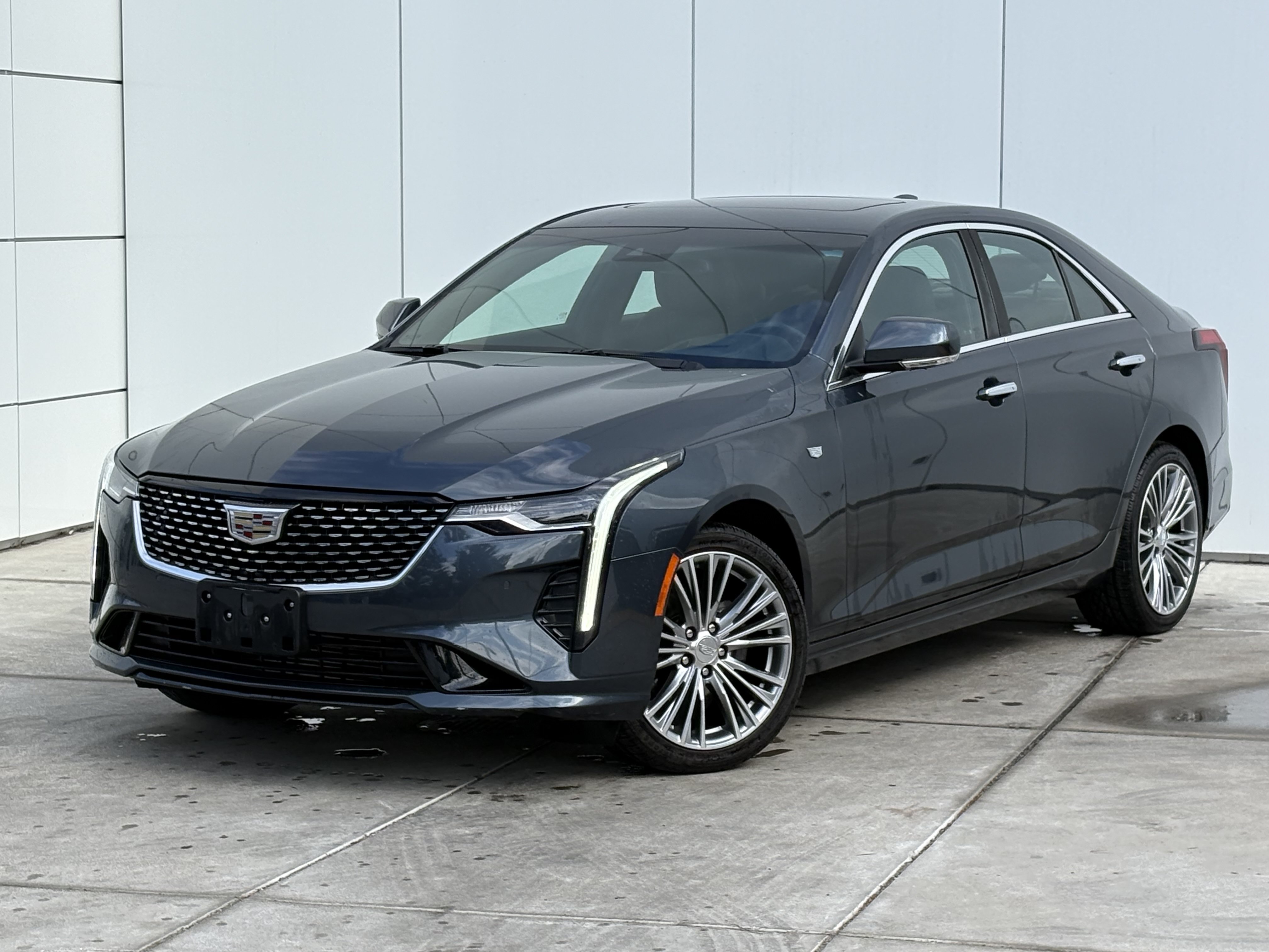 Used 2021 Cadillac CT4 Premium Luxury AWD/4WD image 4
